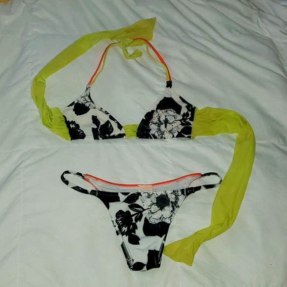 Salinas string Brazilian bikini M/L - Picture 2 of 7